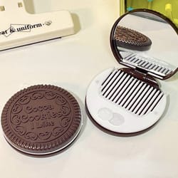 kawai outside pocket mirrors, chocolate biscuit round folding make up mirror, women small cocoa mirror with combs
