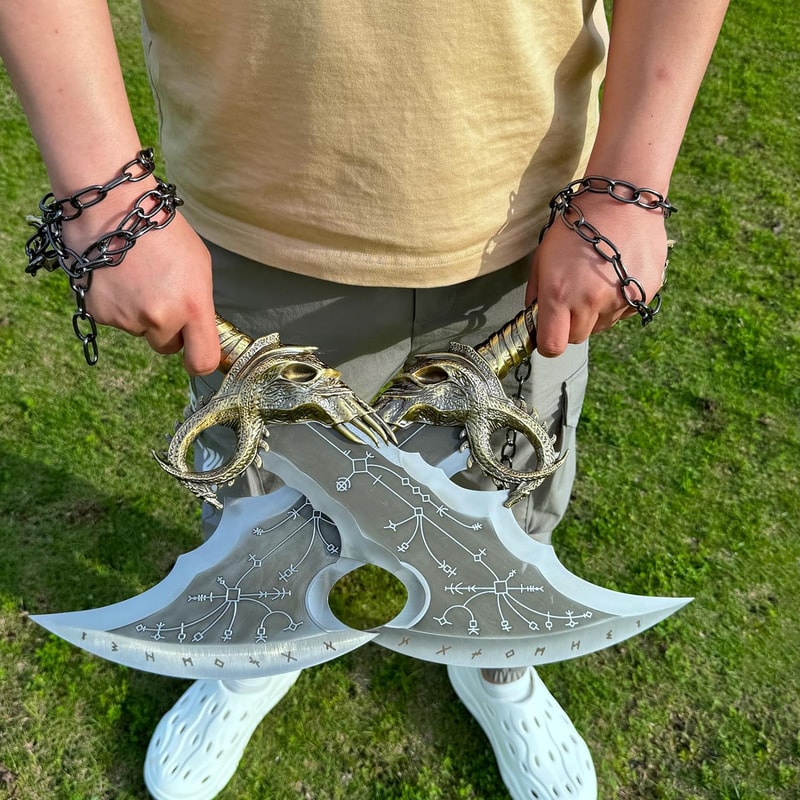 Godofwarcosplaypropweaponkratos chaosblademadeofmetalonesetoftwo badesofchaoswith