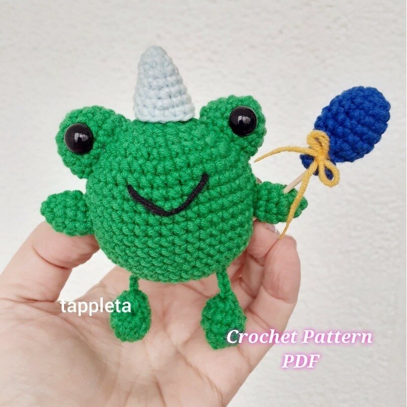 Birthday frog Leggy frog crochet pattern pdf Amigurumi frog pattern pdf digital pattern tappleta