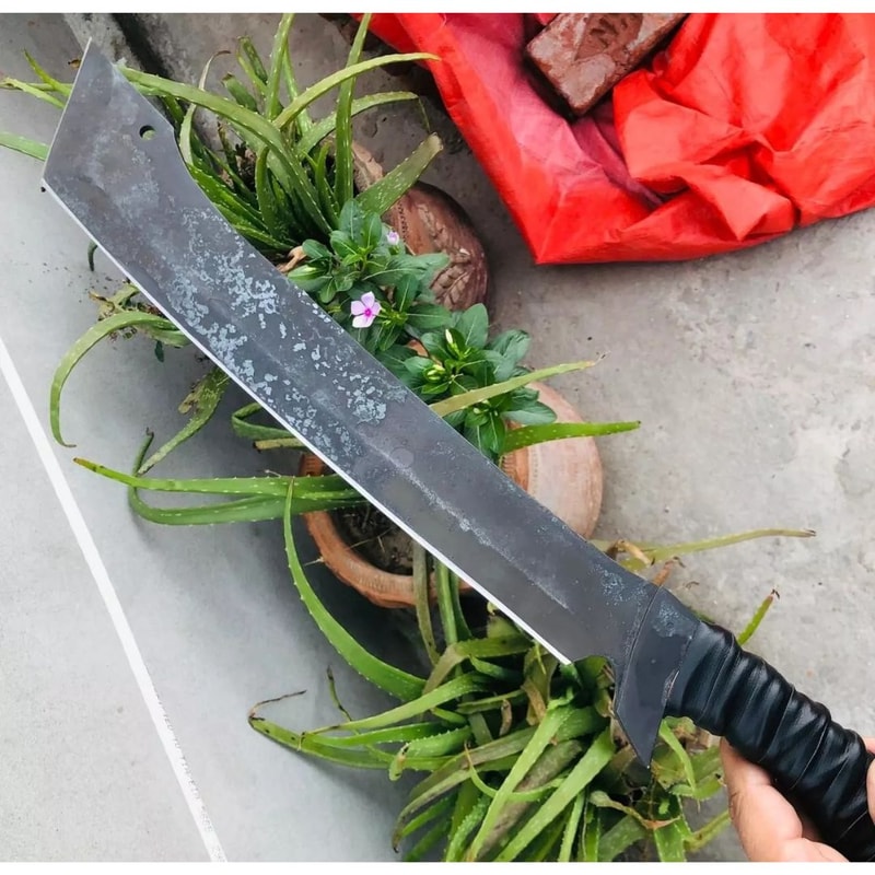 Oil Quenched Carbon Steel Full Tang Machete Knife Custom Handmade Hunting Knife (3).jpg