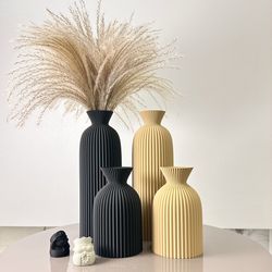 wavy pattern art dry vase, dried flower vase, home desktop decoration vase, foyer vase, office decoration