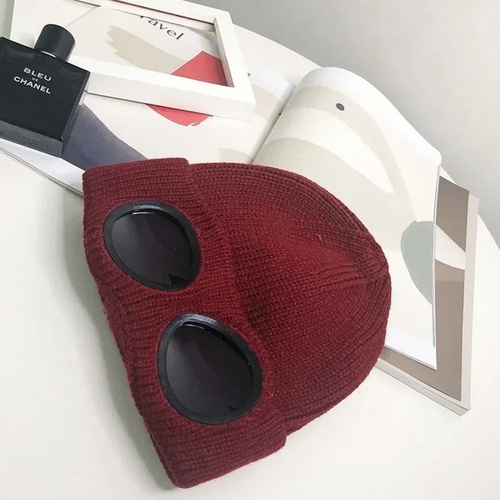 Mens and Womens Winter Hat with Goggles