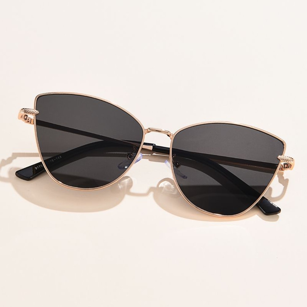 Triangle Metal Frame Sunglasses For Women Trendy Cat Eye Small Fashion Sun Glasses UV400 Streetwear 10