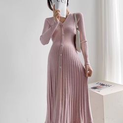 autumn winter maternity dress, v-neck knitted long dress for pregnancy with fishtail pleated hem, single-breasted design