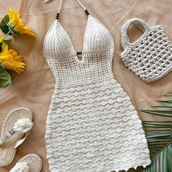 soleia summer v-neck backless knitted dress – ombre spaghetti strap vacation dress with wooden bead detail