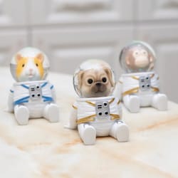 astronaut crystal ball figurine – cute cartoon spaceman desk & shelf decor