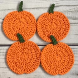 cozy pumpkin crochet coaster set – handcrafted autumn drink pads for fall farmhouse decor & halloween kitchen gift