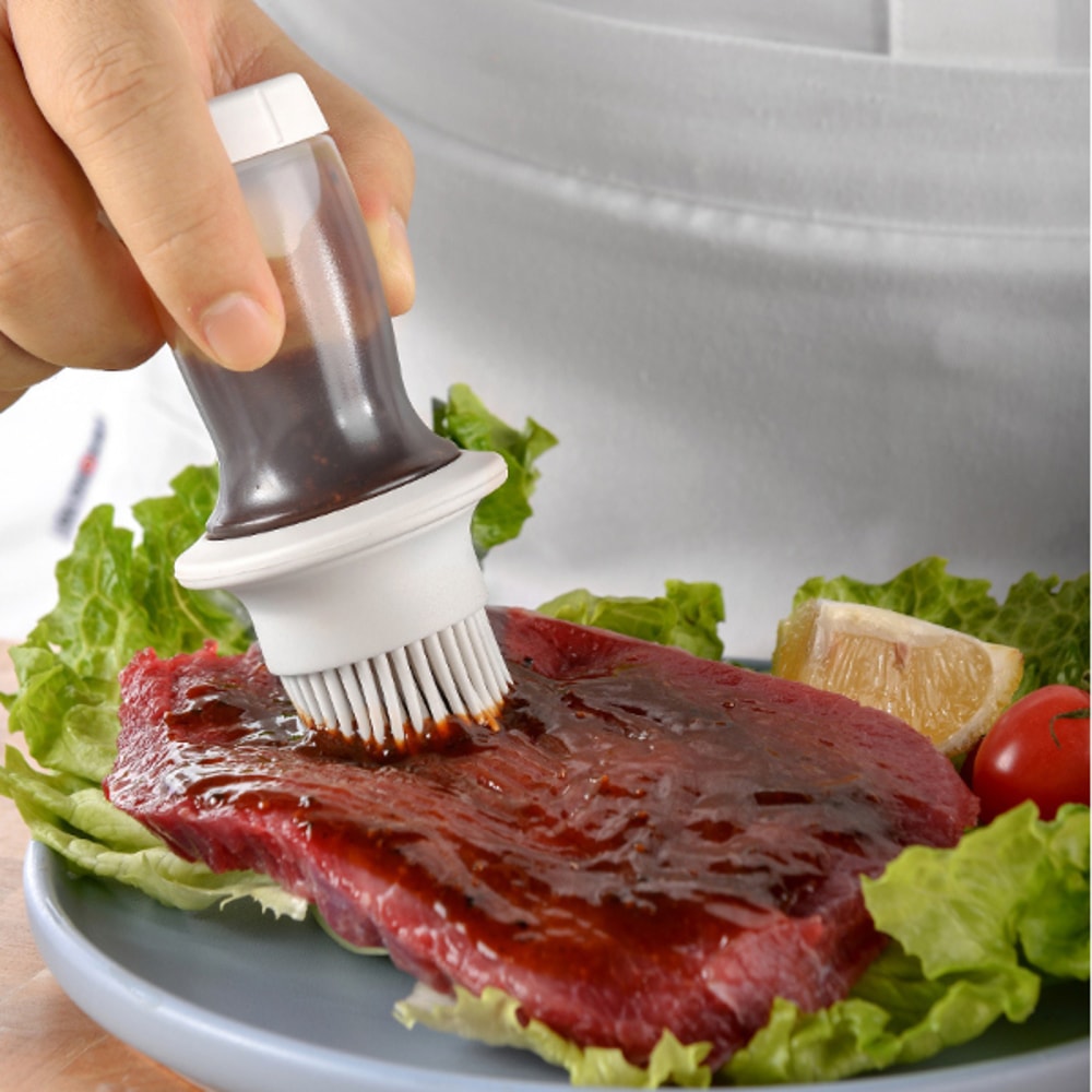 2-In-1 Squeezy Brush 1