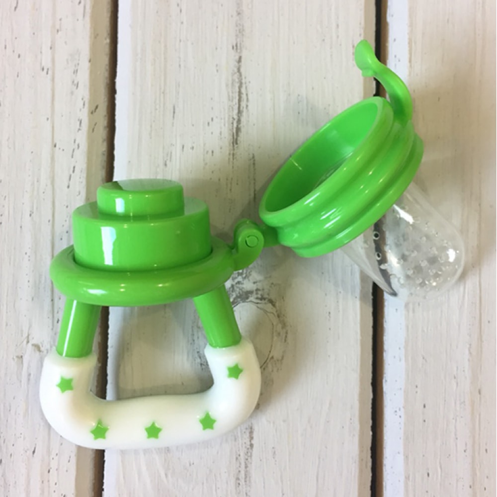 Safe baby food feeder for teething